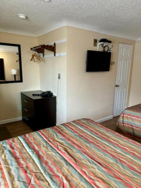 Double Room image 4