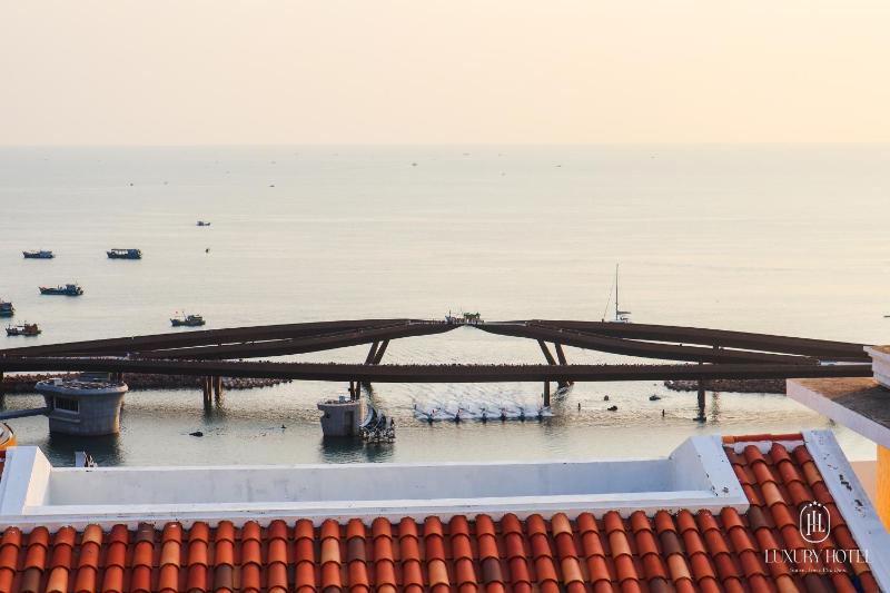 Luxury Hotel & Spa Milan 38 Sunset Town Hotel Phu Quoc - image 19