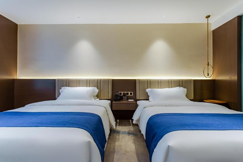 Huayang Hotel Century City Convention and Exhibition Center Branch - image 2