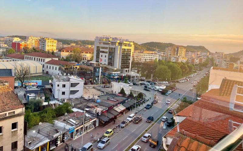 Apartment in the Heart of Shkodra - image 9