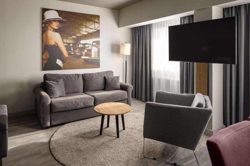 Superior Twin Room image 1
