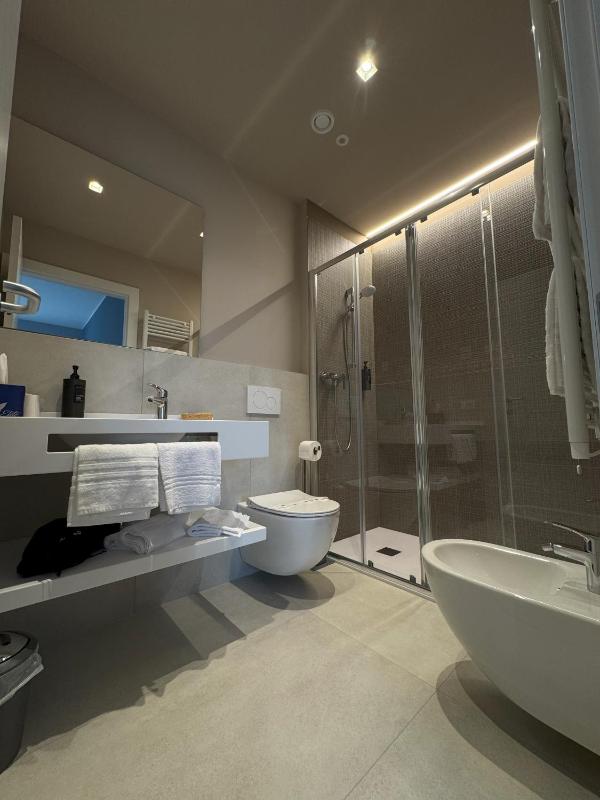 Superior Double or Twin Room with Pool View image 1