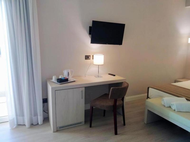 Double Room image 1