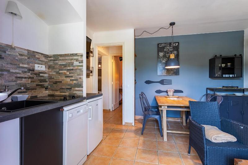 VILLA JUSTINE VI4239 By Riviera Holiday Homes - image 5