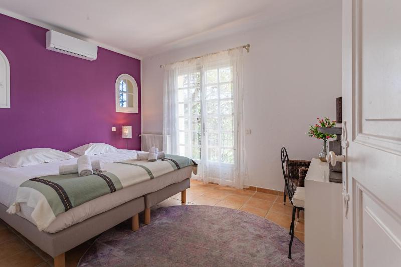 VILLA JUSTINE VI4239 By Riviera Holiday Homes - image 6