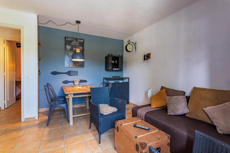 VILLA JUSTINE VI4239 By Riviera Holiday Homes - image 17