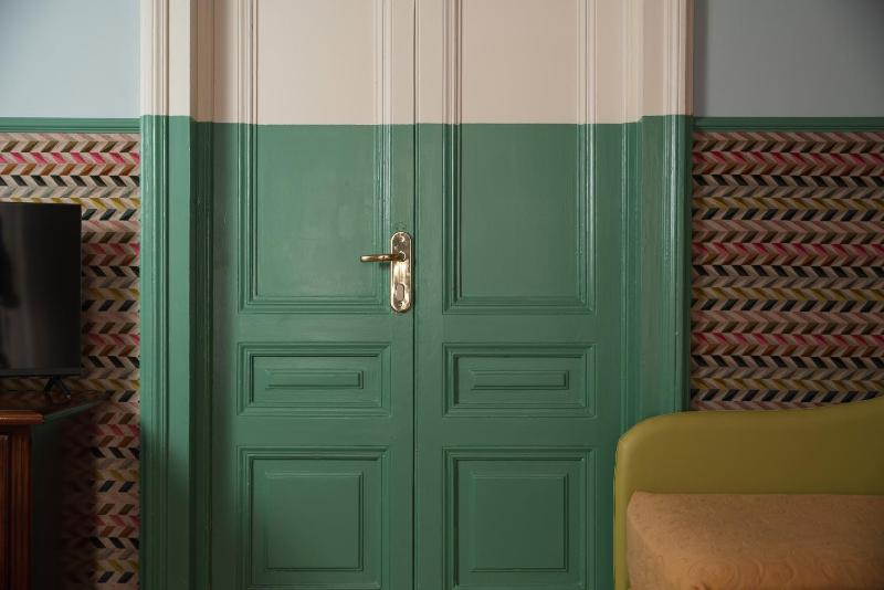 Deluxe Double or Twin Room image 3