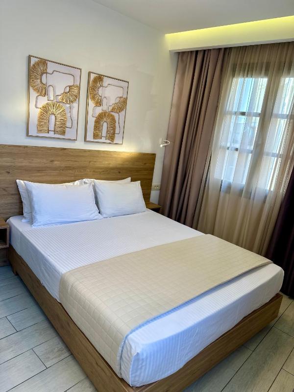 Standard Double Room image 1