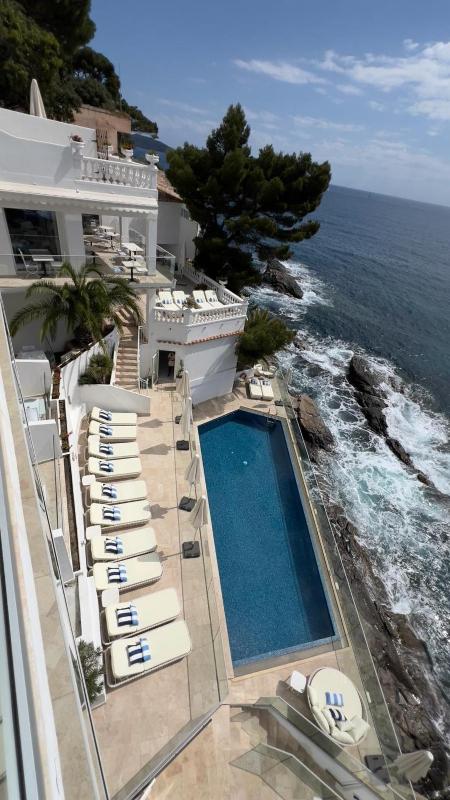 Hotel La Calanque - image 18