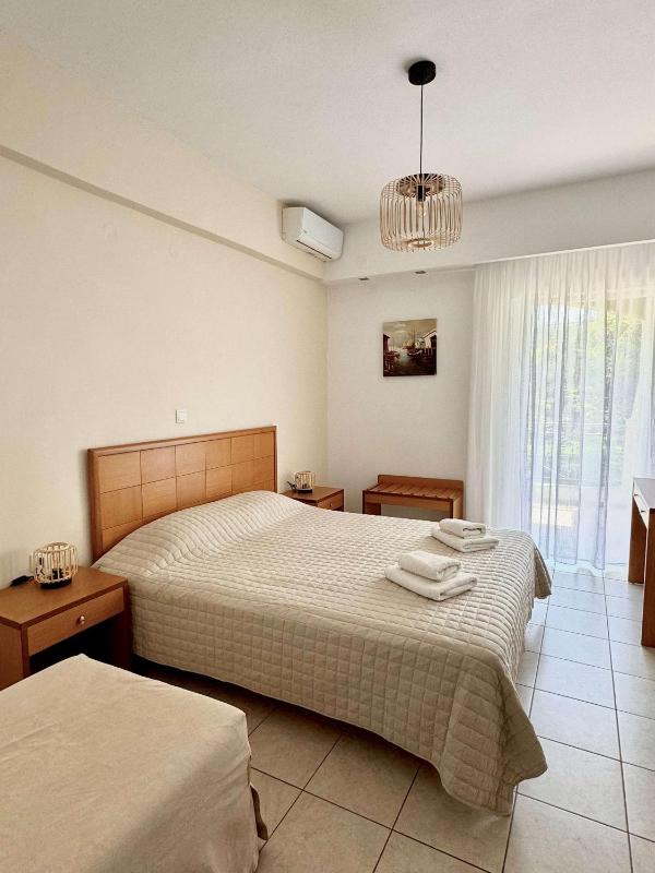 Standard Studio (2 Adults) image 1