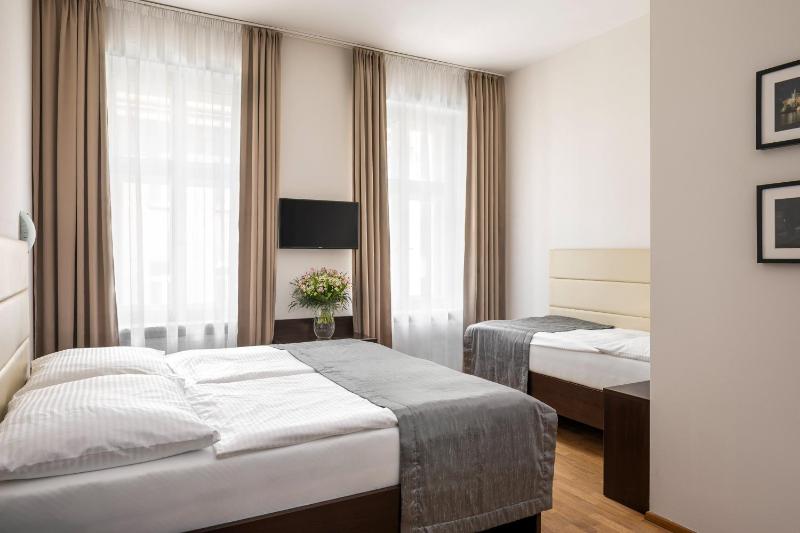 Hotel Unique - image 3