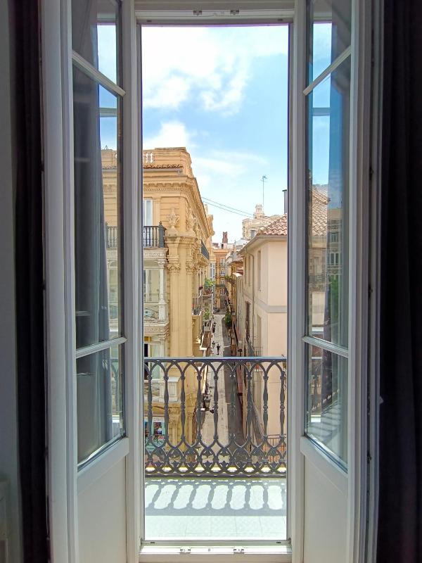 Standard Exterior Twin Room image 2
