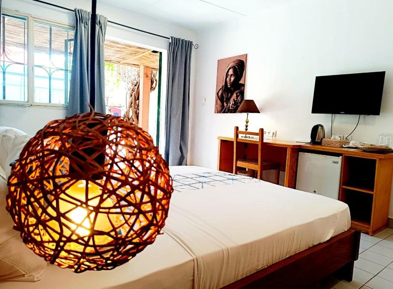 Hôtel Les Palmiers - image 3