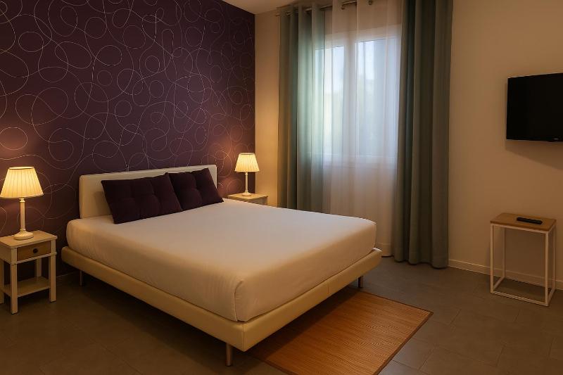 Superior Double Room image 3