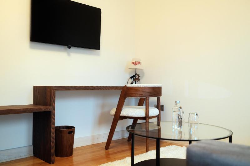Superior Suite image 4