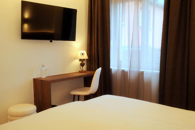 Double or Twin Room image 1