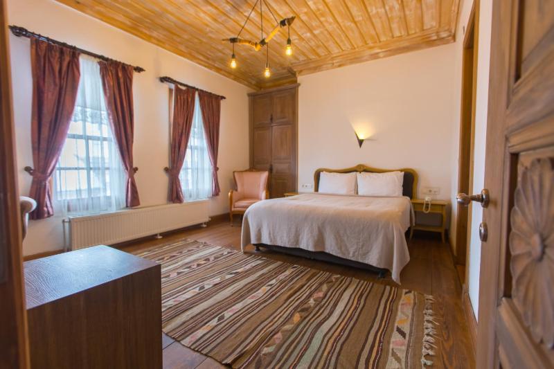 Standard Double Room image 1