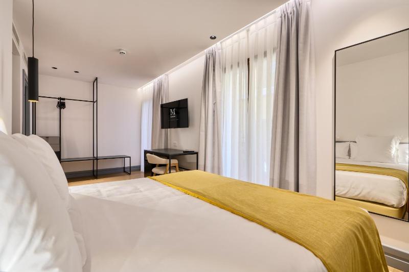 Double Room image 1