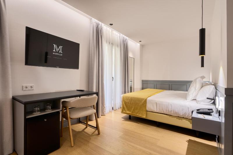 Double Room image 4