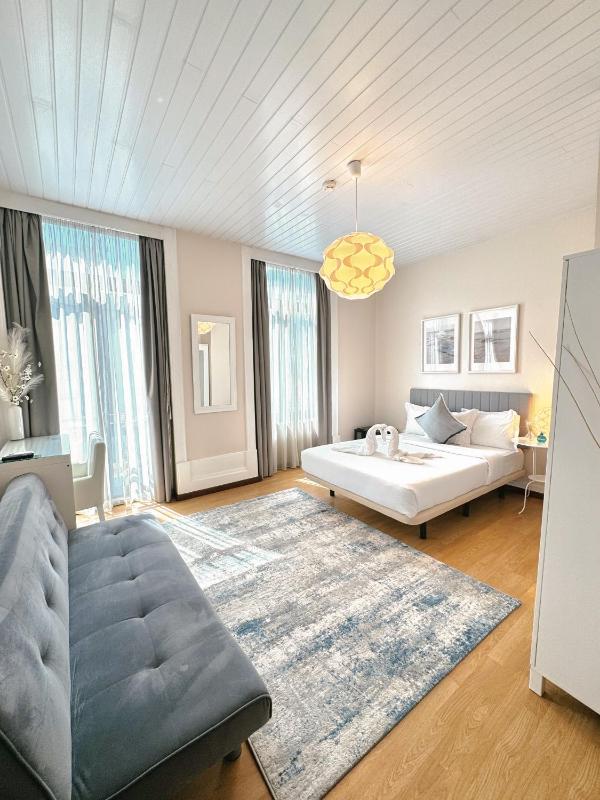 Double Room with Extra Bed (2 Adults + 1 Child) image 3