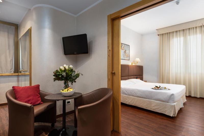 Junior Suite image 3
