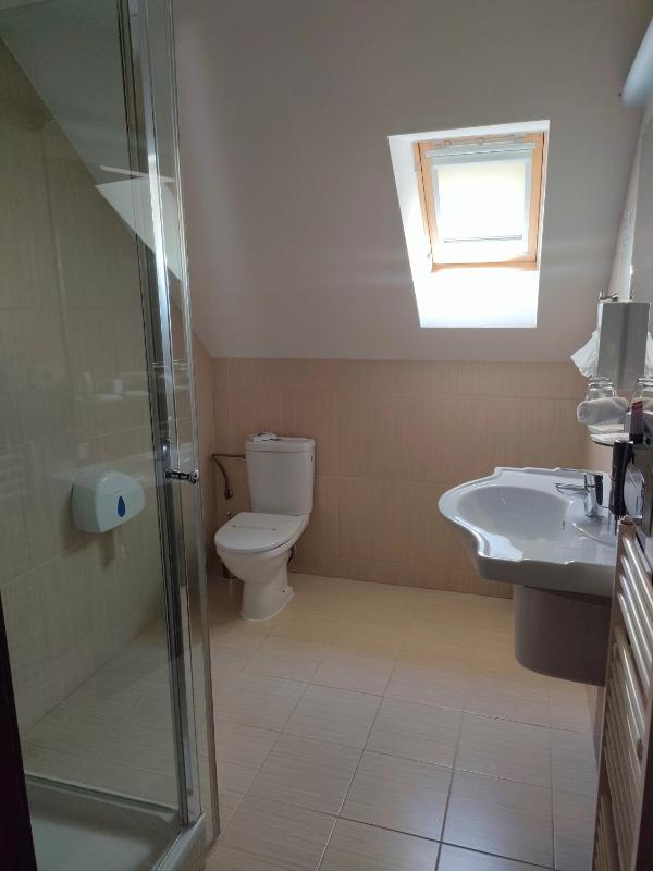Single Room with Private Bathroom image 3