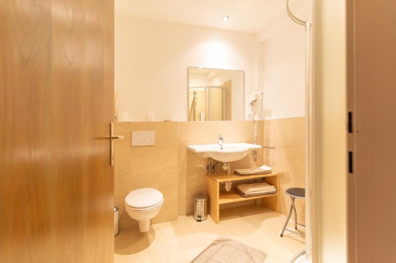 One-Bedroom Apartment image 1