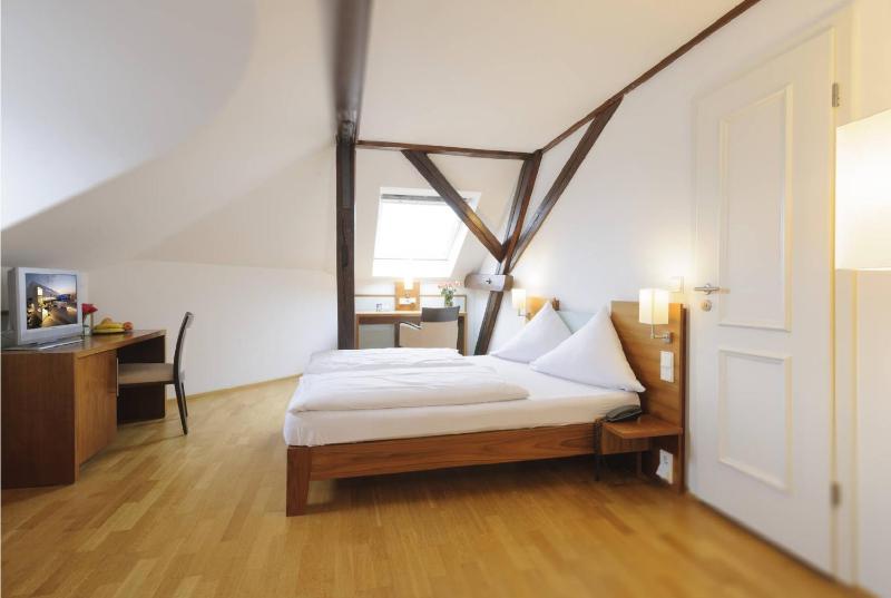 Standard  Double Room image 1