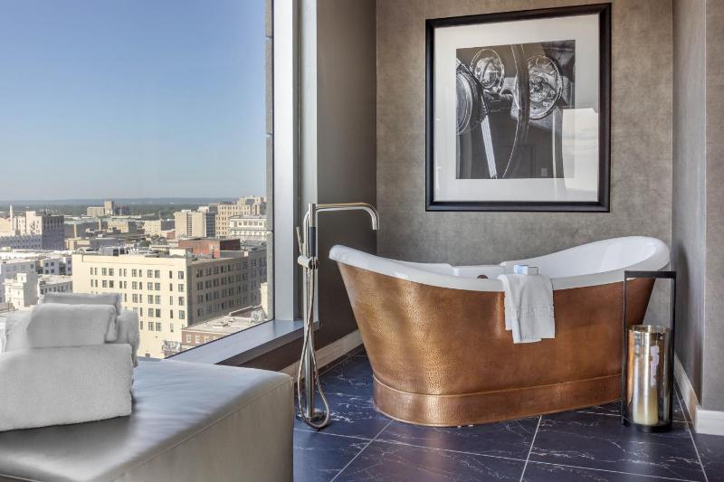 Omni Louisville Hotel - image 14
