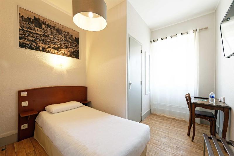 Budget Double Room image 3