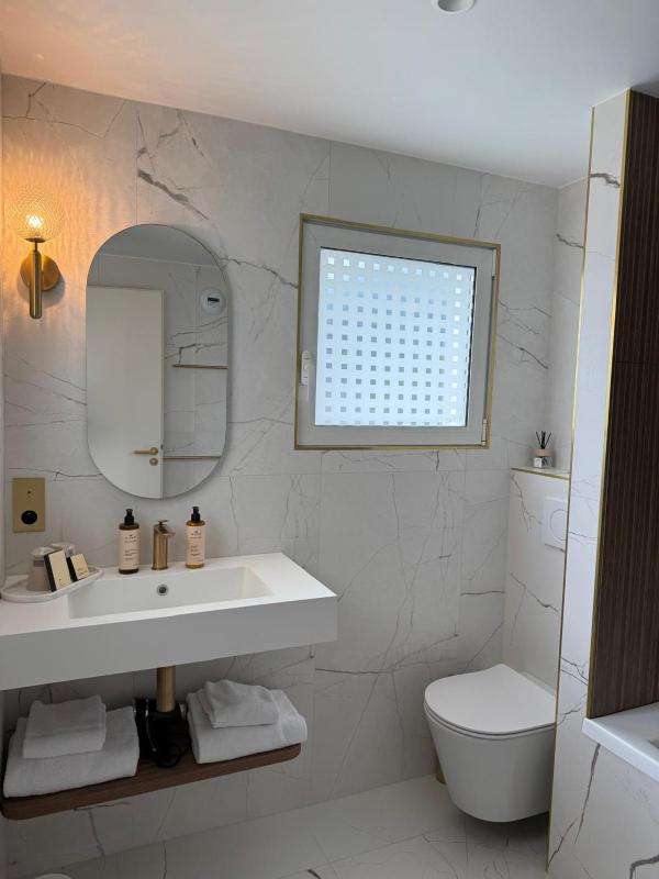 Junior Suite with Sea View image 1