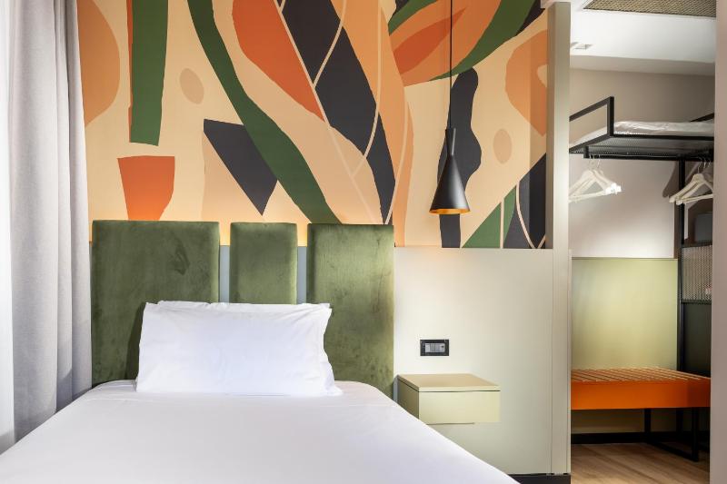 Single Room image 1