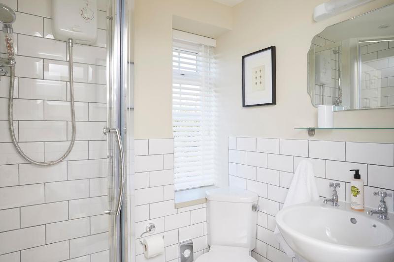 Double or Twin Room image 4