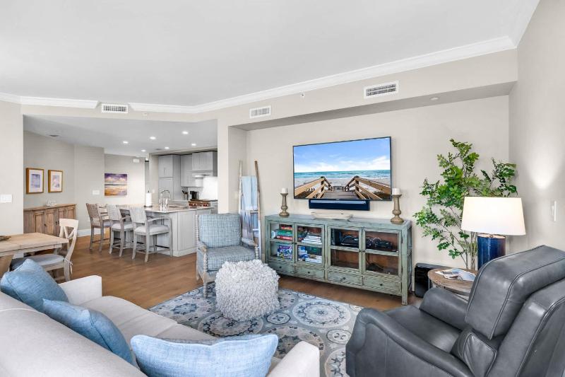 Casa Del Oro Penthouse at Barrett Square - Downtown Rosemary Beach Pool &Hot Tub Access - image 1