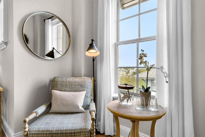 Casa Del Oro Penthouse at Barrett Square - Downtown Rosemary Beach Pool &Hot Tub Access - image 29
