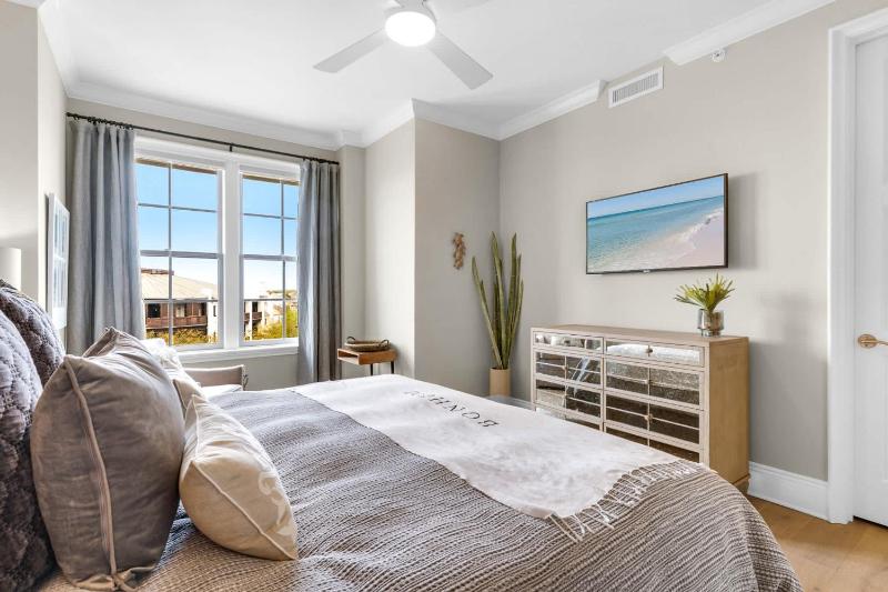 Casa Del Oro Penthouse at Barrett Square - Downtown Rosemary Beach Pool &Hot Tub Access - image 38
