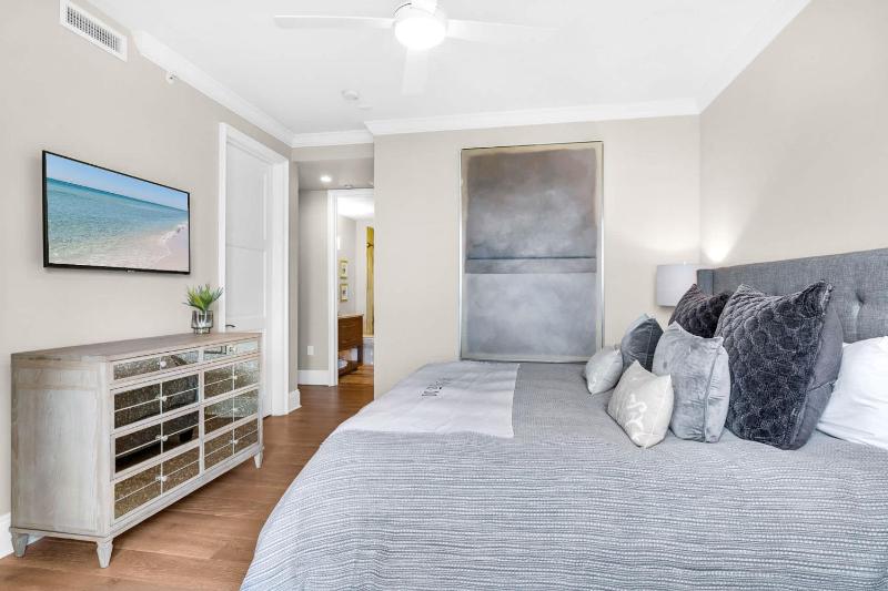 Casa Del Oro Penthouse at Barrett Square - Downtown Rosemary Beach Pool &Hot Tub Access - image 25