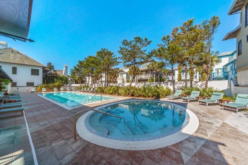 Casa Del Oro Penthouse at Barrett Square - Downtown Rosemary Beach Pool &Hot Tub Access - image 23
