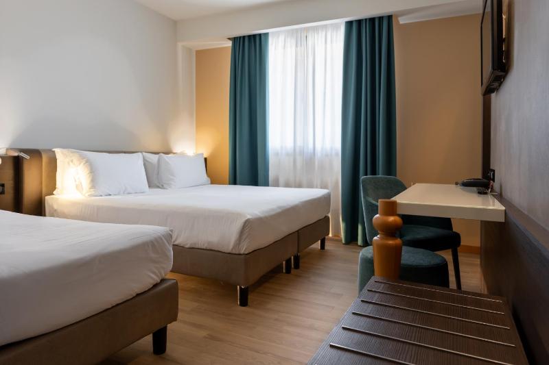 Comfort Triple Room image 1
