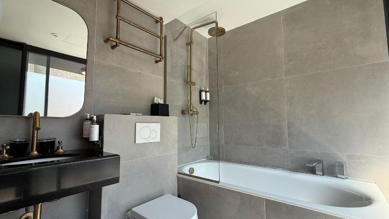 Superior Double Room with Terrace image 3