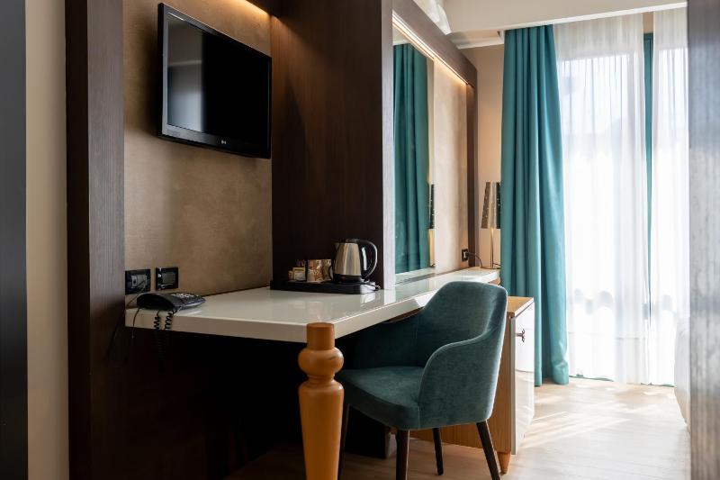 Elite Hotel & Spa - image 2