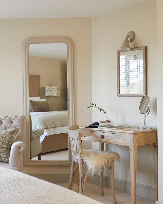 Superior King Room image 1