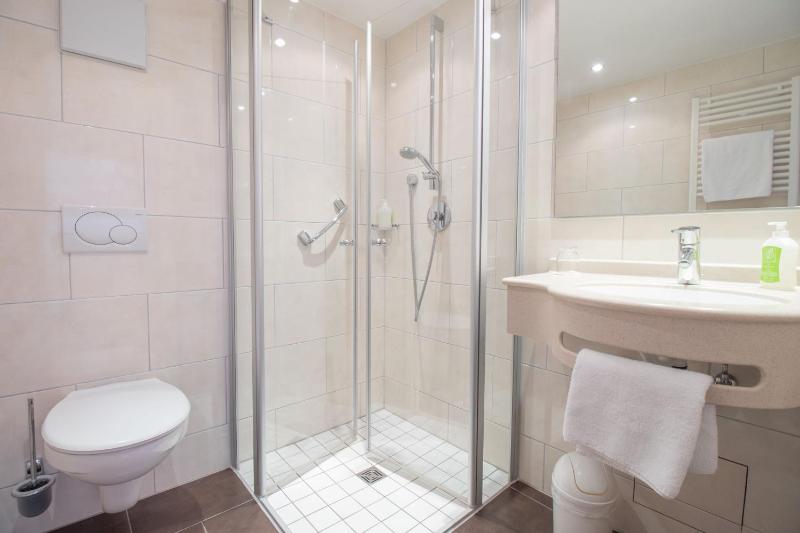 Double Room image 2