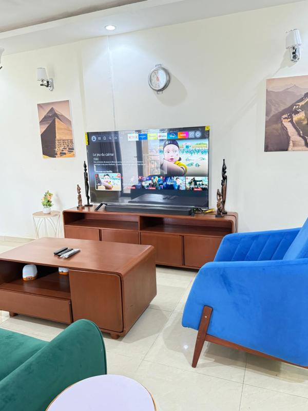 Premium 2BR Heart of the City Mins to Bastos Apt 4D - image 7