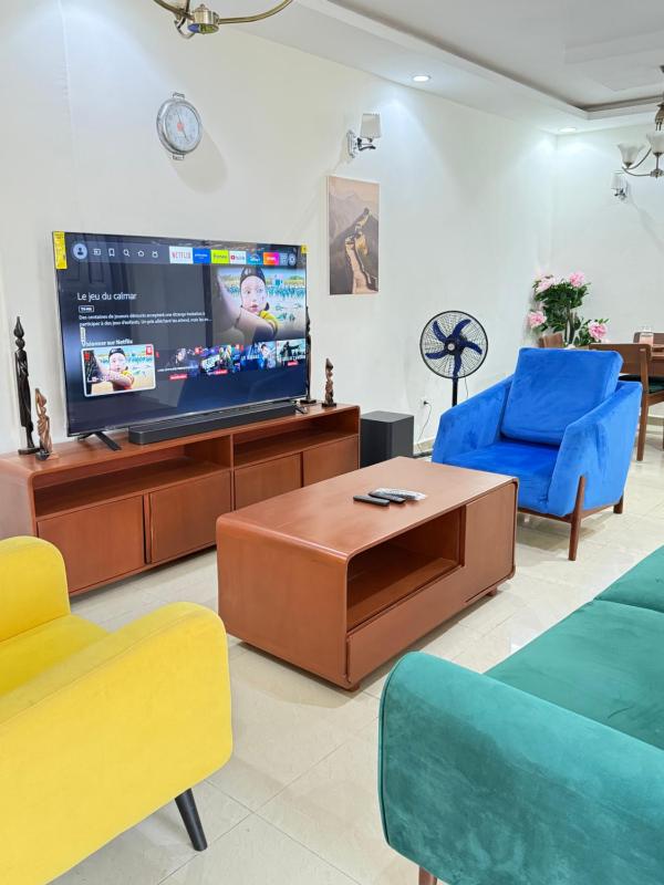 Premium 2BR Heart of the City Mins to Bastos Apt 4D - image 13