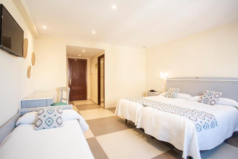 Hotel Playa Sol - image 17
