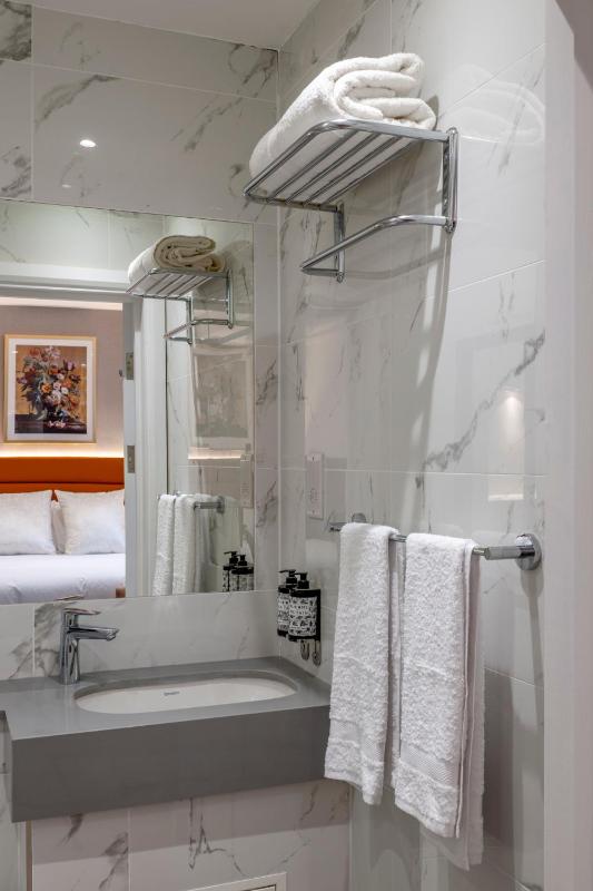 Triple Room image 1