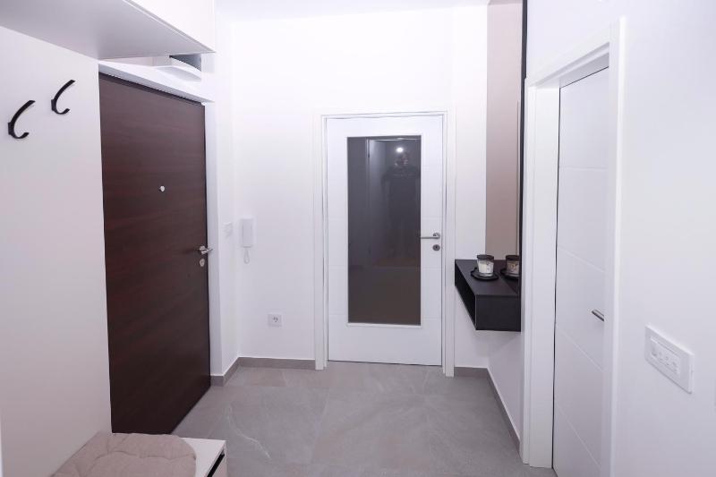 Central Rooftop Apartment - image 11