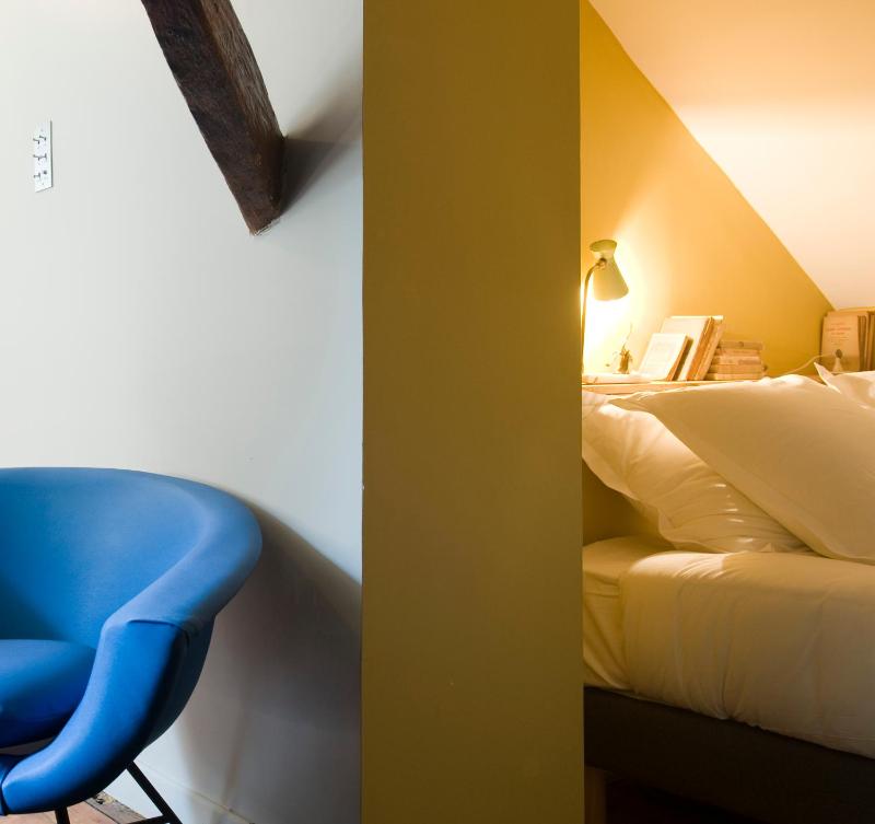 One-Bedroom Suite image 4