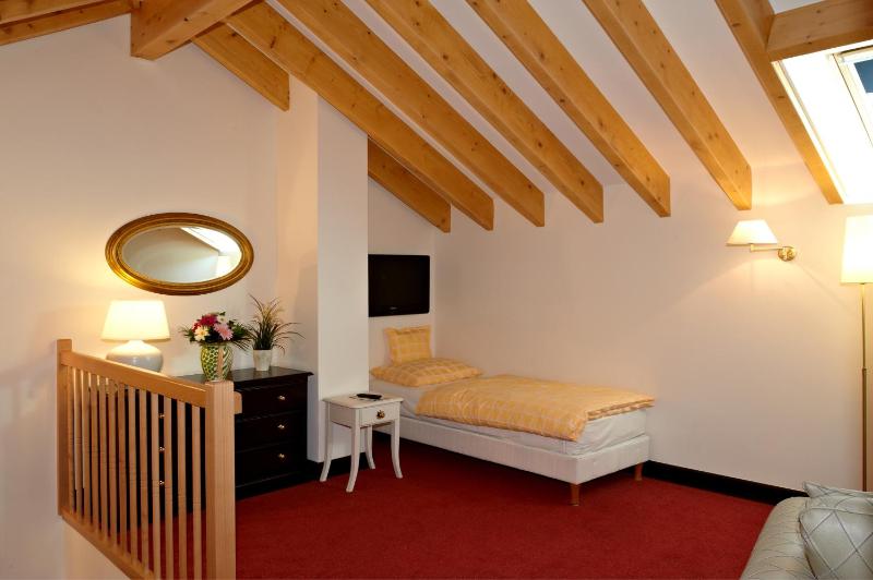 Junior Suite (3 Adults + 2 Children) image 4